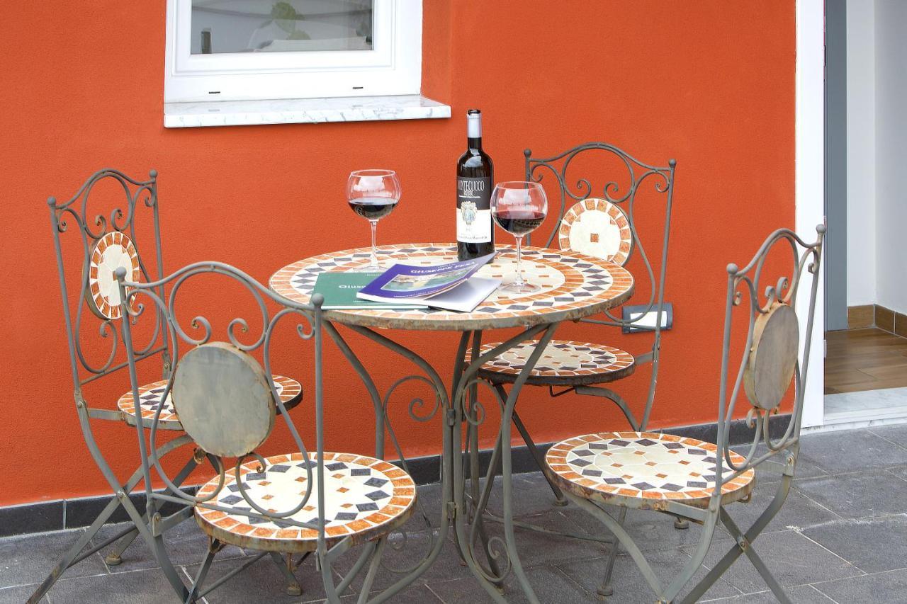 Alla Porta Di Sotto B&B Fivizzano Extérieur photo