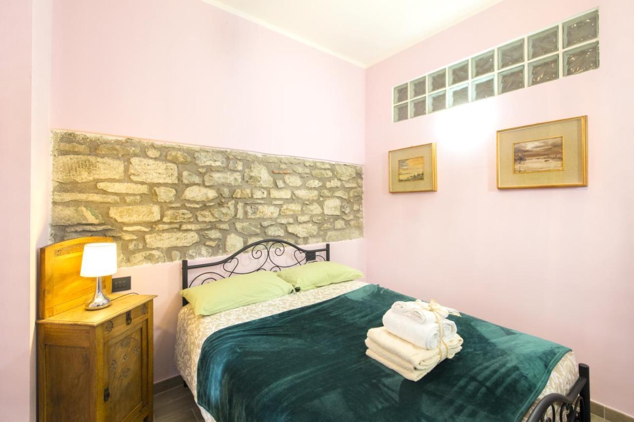 Alla Porta Di Sotto B&B Fivizzano Extérieur photo