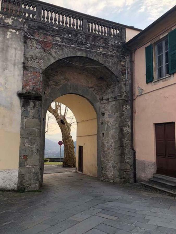 Alla Porta Di Sotto B&B Fivizzano Extérieur photo