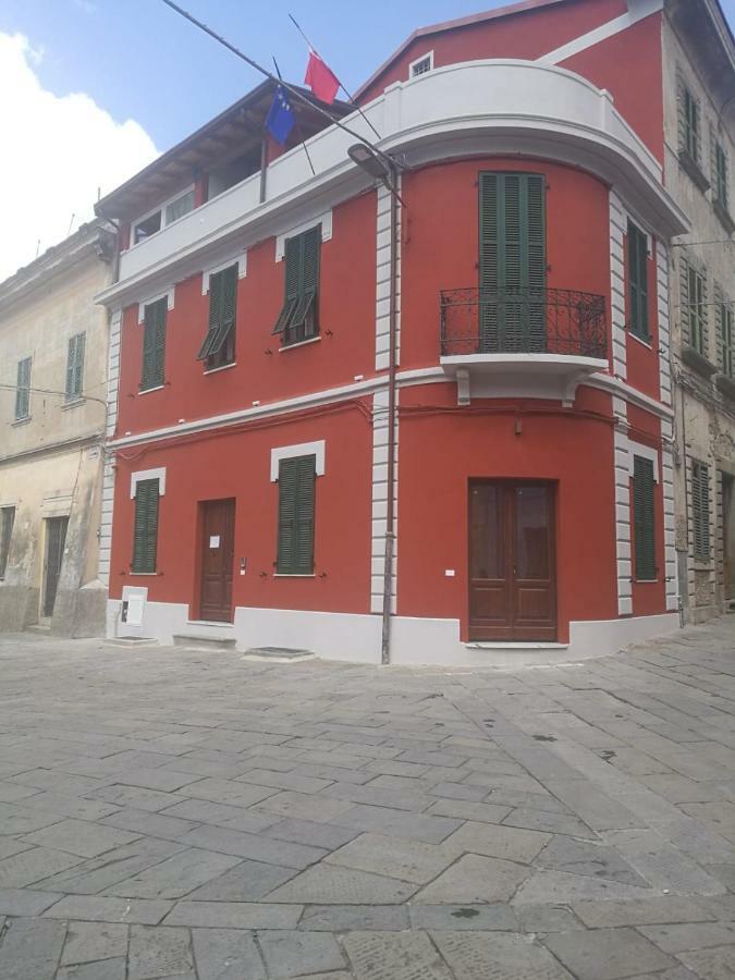 Alla Porta Di Sotto B&B Fivizzano Extérieur photo