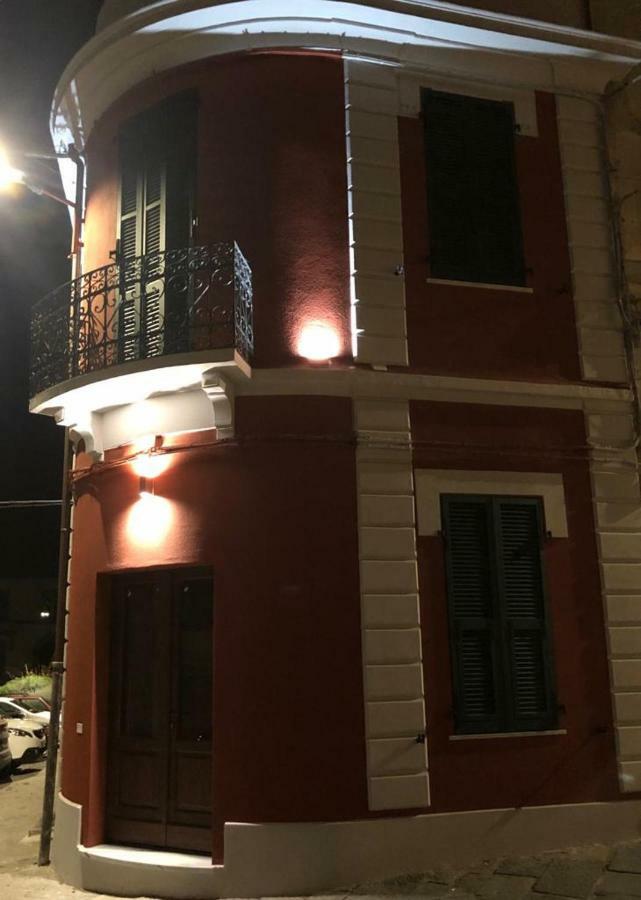 Alla Porta Di Sotto B&B Fivizzano Extérieur photo